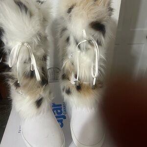 Chic Faux Fur Boots with White and Brown Accents